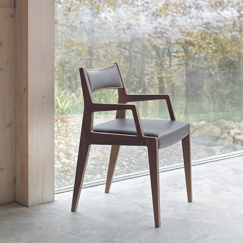 Cadeira de escritório contemporânea - BAKER - Dare Studio - para ambiente interno / em tecido / com base em madeira maciça