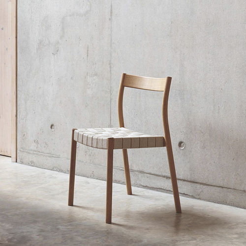 Cadeira contemporânea - ALMA - Dare Studio - para ambiente interno / em madeira maciça / empilhável