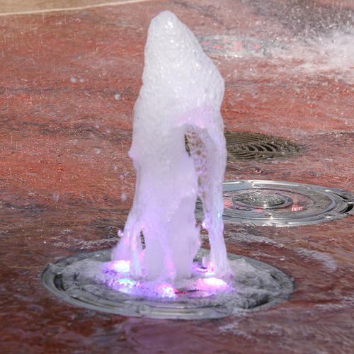 Jato de água para fonte - LED132 SERIES - RGB ILLUMINATED FOAM JET - Crystal Fountains