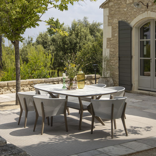 Mesa de jantar contemporânea - SELVA - LES JARDINS - em HPL / com base em teca / oval
