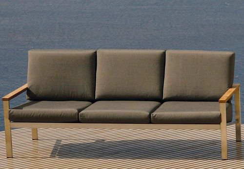 Sofá contemporâneo - Equinox  - Barlow Tyrie - para ambiente externo / em Sunbrella® / com braços