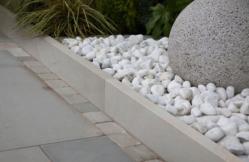 Guia de jardim - FAIRSTONE SAWN - Marshalls plc  - em concreto / linear