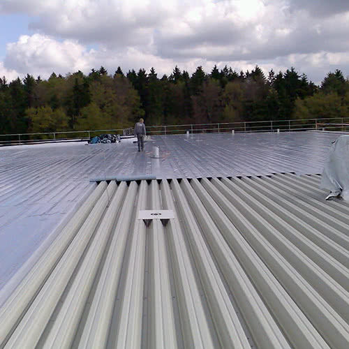 Barreira antivapor em alumínio - ALUTRIX® - CARLISLE Construction Materials GmbH - autoadesiva