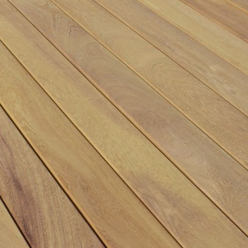 Tábua de deck em madeira de lei - IROKO  - Silva Timber Products 