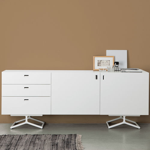 Buffet aparador contemporâneo - Satellite - Quodes - em carvalho / em MDF laqueado / em alumínio