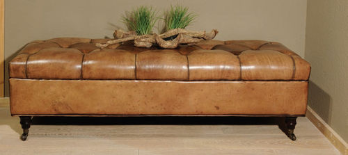 Banco estofado clássico - OLD ENGLAND HOCKER - HAZENKAMP FURNITURES BV - em couro / marrom