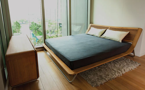 Cama de casal - SEGRETO - PLATO - contemporânea / em teca