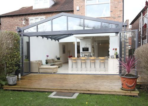 Varanda envidraçada em vidro - BESPOKE CONSERVATORIES - Apropos Tectonic Limited - em alumínio