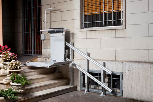 Plataforma elevatória para escadas para pessoas com mobilidade reduzida - LOGIC - Extrema - inclinada / para ambiente externo