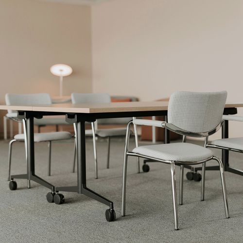 Cadeira para interlocutor contemporânea - ZODY - Haworth - para ambiente interno / em tecido / em couro