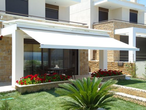Toldo reto de braço pivotante - SHAN - Shadelab - com box / manual / motorizado