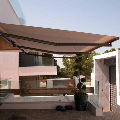 Toldo reto de braço pivotante - STEIN - Shadelab - manual / motorizado / para pátio