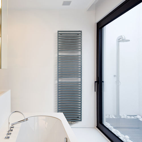 Aquecedor de toalhas a água quente - ARCHE BATH AB - VASCO - 501 W–750 W / 0 W–500 W / 751 W–1000 W