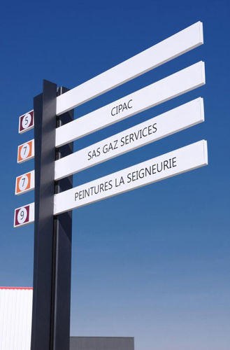 Placa de sinalização de piso - LAVO - Design espaces - de alumínio / com dupla face / de orientação