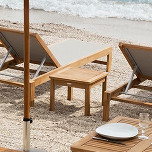 Mesa lateral contemporânea - IBIZA - VLAEMYNCK - em teca / com base em teca / quadrada