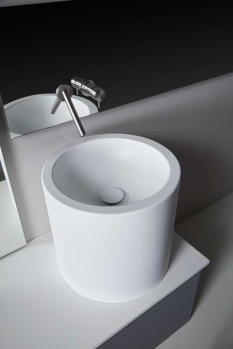 Cuba de apoio - Lotto - RESIGRES - em Corian® / com prateleiras / redonda