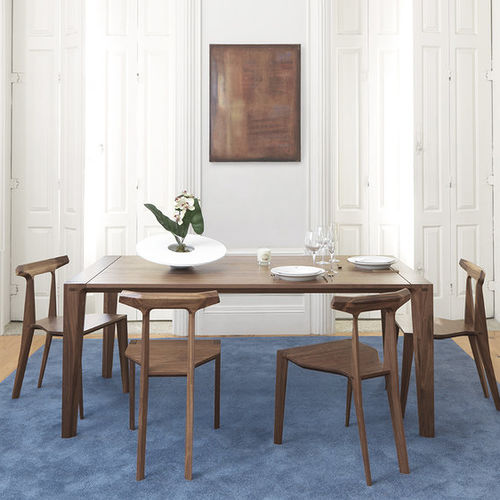 Mesa de jantar contemporânea - RAIA - Wewood - Portuguese Joinery - em carvalho / em nogueira / retangular