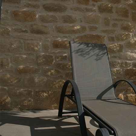 Revestimento de parede em pedra calcária - TARN  - DECOPIERRE - em grãos de mármore / para ambiente interno / para área externa