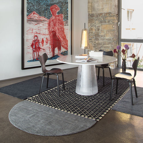 Mesa de jantar contemporânea - BENT - Pulpo - em mármore / com base em vidro / redonda