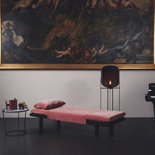 Divã contemporâneo - PALLET - Pulpo - em veludo / em couro / para ambiente interno