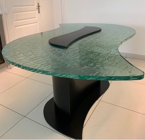 Mesa de design original - ThinkGlass - em MDF / em vidro / com base metálica