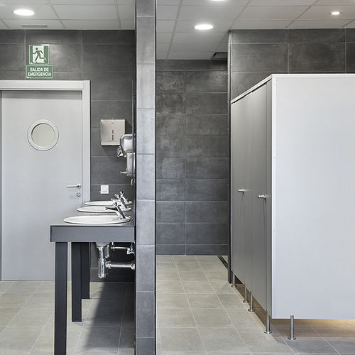 Divisória sanitária laminada - DINOR - em HPL / em MDF / em alumínio