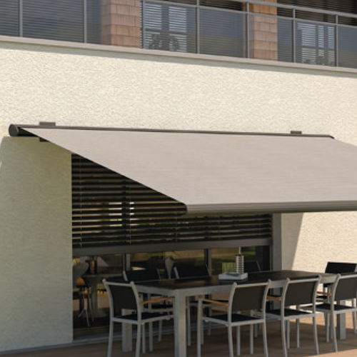 Toldo reto com box - CLEO 5530 - HELLA - motorizado / manual / da linha comercial