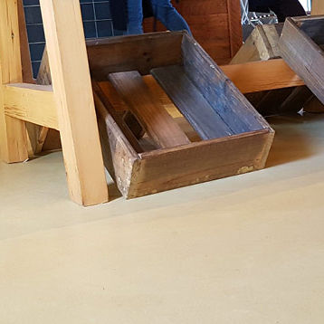 Revestimento de piso em poliuretano - FLOWFRESH HF COVE - Tremco CPG Iberia & Italy - Flooring - para ambiente interno / para degrau / industrial