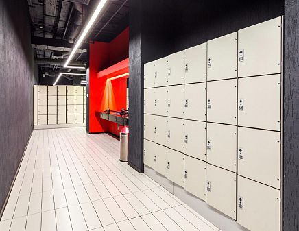 Armário de vestiário em HPL - FOUR COMPARTMENT - Foreman Fitness Europe GmbH - para instalações esportivas / para centro de bem-estar