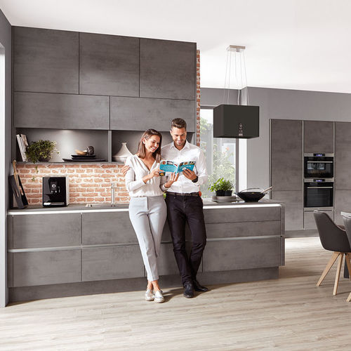 Cozinha contemporânea - RIVA 889 - nobilia - em concreto / sem puxadores / cinza