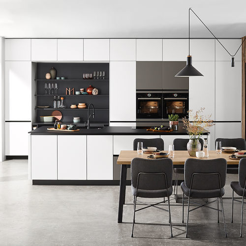 Cozinha contemporânea - ARTIS 938 - nobilia - em cerâmica / com ilha / sem puxadores