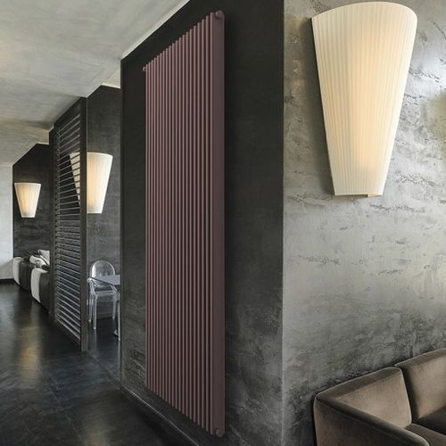 Radiador a água quente - VEGA-2T - K8 Radiatori - 0 W–500 W / contemporâneo / metálico