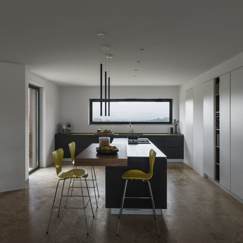 Cozinha contemporânea - 201605 - TM Italia - em madeira / com ilha / sem puxadores