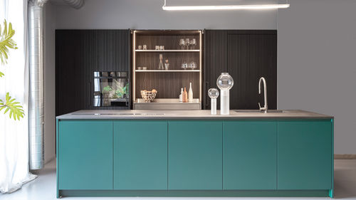 Cozinha contemporânea - 202301 - TM Italia - em carvalho / em madeira tingida / em aço inoxidável