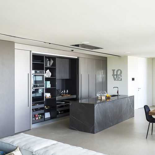 Cozinha contemporânea - 202010 - TM Italia - em MDF laqueado / em pedra / em laminado melamínico