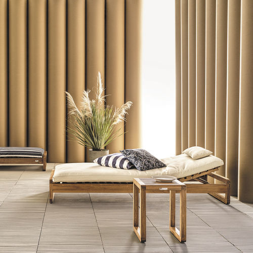 Mesa lateral contemporânea - Dual - Il Giardino di Legno - em teca / com base em teca / quadrada
