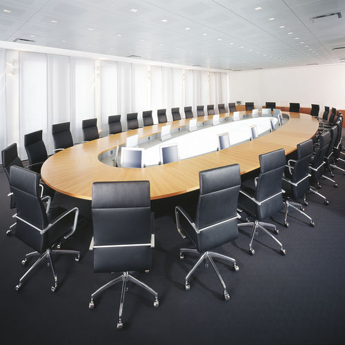 Mesa de conferências contemporânea - .UNIT 55 - Spiegels - em madeira / com base em MDF laqueada / oval