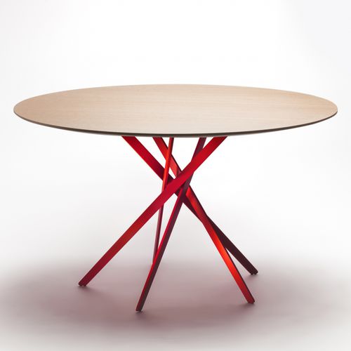 Mesa de jantar contemporânea - IKI - ADENTRO - em carvalho / em MDF / com folheado de madeira