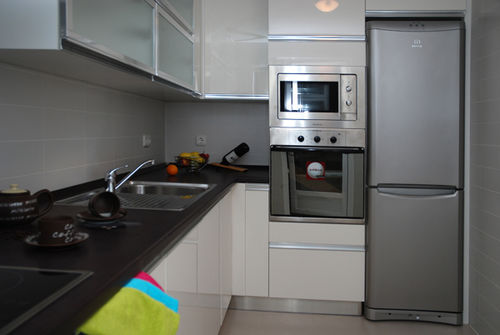 Cozinha contemporânea - HYDRODISEÑO - em concreto / em aço / em L