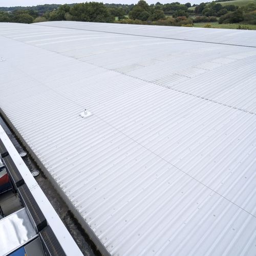 Chapa perfurada - COLORCOAT AQUATITE ® - TATA STEEL - decorativa / em aço / em zinco
