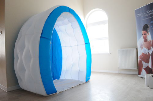 Estrutura inflável para eventos - THE SUN GODDESS SPRAY TAN POD - Studio Souffle