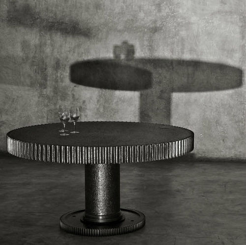 Mesa de estilo - ROUND GEAR - JÉRÔME-ABEL SEGUIN - metálica / redonda