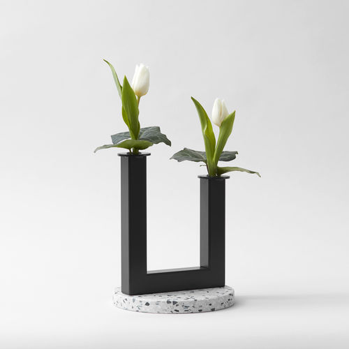 Vaso contemporâneo - DUO - A 2 designers - em metal pintado / em terrazzo