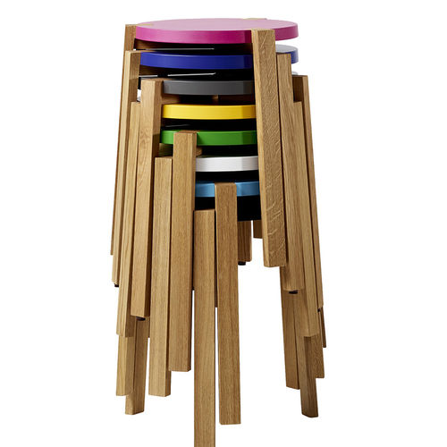 Banqueta contemporânea - HAPPY - A 2 designers - em carvalho / em MDF / empilhável