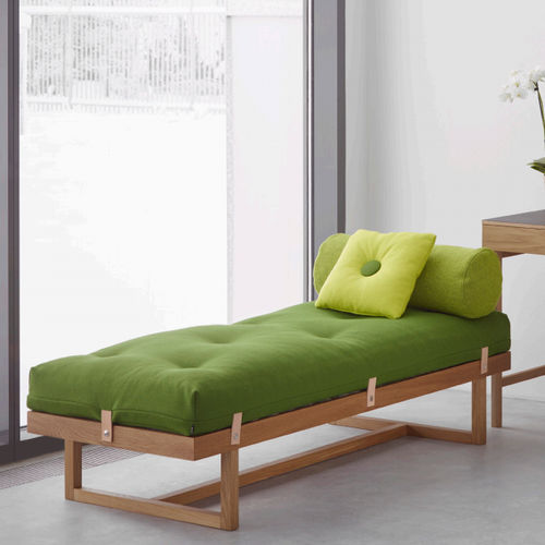 Banco estofado contemporâneo - STAY - A 2 designers - em tecido / em couro / em carvalho