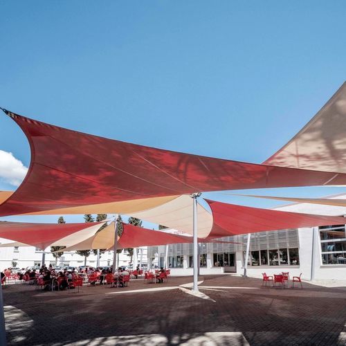 Toldo-vela resistente a UV - TOLDO VELA - Tecnodimension Hinchable S.L. - impermeável / da linha comercial / triangular