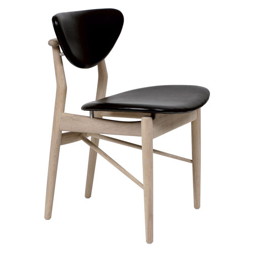 Cadeira de design escandinavo - 108 - House of Finn Juhl – Onecollection - para ambiente interno / em tecido / em carvalho