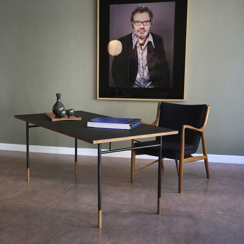 Mesa secretária de design escandinavo - NYHAVN - House of Finn Juhl – Onecollection - em carvalho / em nogueira / em teca
