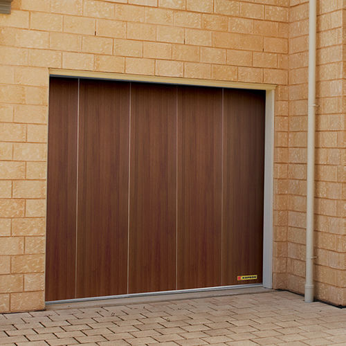 Portão de garagem seccionado lateral - K-SIDE - KOPRON - em madeira / automático / com vidro