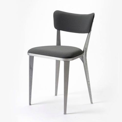 Cadeira contemporânea - THE BA3 - Race Furniture - para ambiente interno / em tecido / com base em alumínio fundido